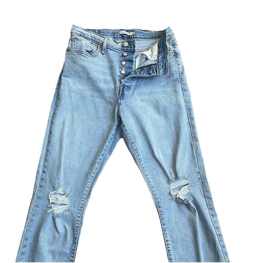 Levi's Women Wedgie Straight 31 Light Wash Distressed High Rise Button Fly Jeans - Picture 7 of 7